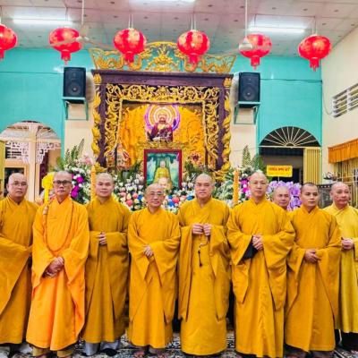 Vĩnh Long: Đoàn Ban Thường trực Tông Phong Liên Tông Tịnh Độ đã đến dâng hương tưởng niềm nhân Lễ Huý kỵ Sư bà Hồng Lễ khai Sơn chùa Long Thành